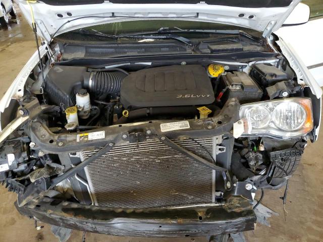 Photo 12 from auction – 2016 CHRYSLER TOWN & COU with VIN 2C4RC1BG2GR253156