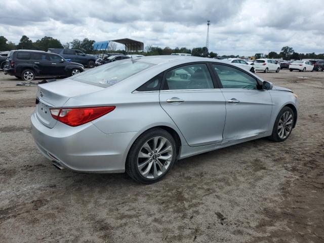 Photo 3 from auction – 2013 HYUNDAI SONATA SE with VIN 5NPEC4AC9DH726929