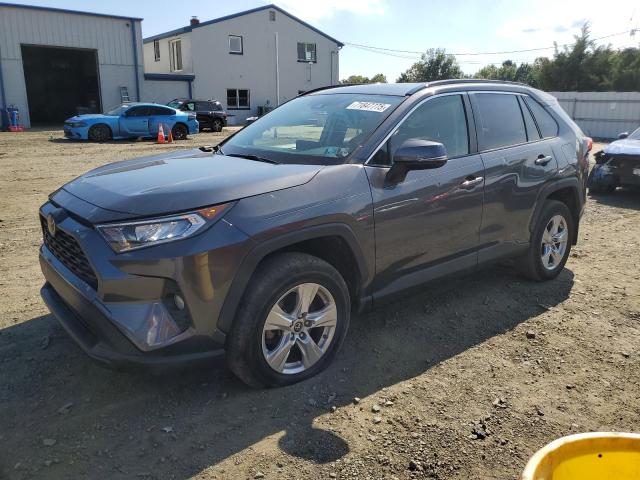 TOYOTA RAV4 XLE 2019 with VIN JTMP1RFV3KD513399 - Photo from auction