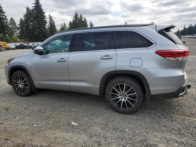 Photo 2 from auction – 2018 TOYOTA HIGHLANDER with VIN 5TDJZRFH9JS552087