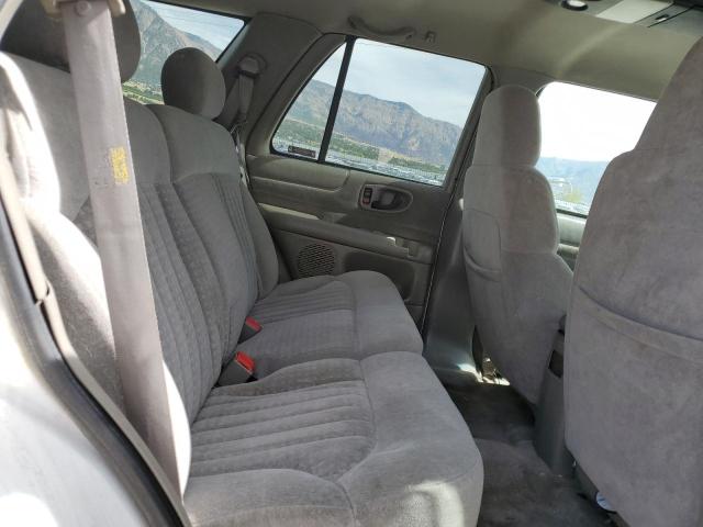 Photo 10 from auction – 2002 CHEVROLET BLAZER with VIN 1GNDT13W12K237075