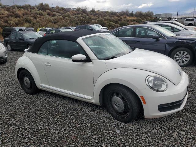 Photo 4 from auction – 2013 VOLKSWAGEN BEETLE with VIN 3VW5P7AT0DM826754
