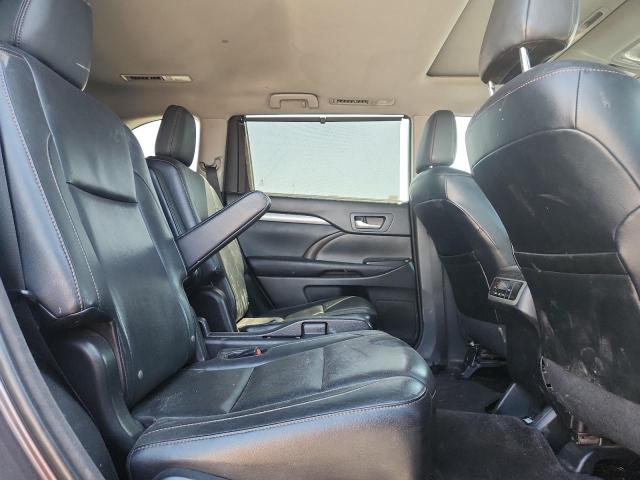 Photo 11 from auction – 2015 TOYOTA HIGHLANDER with VIN 5TDKKRFH3FS070912
