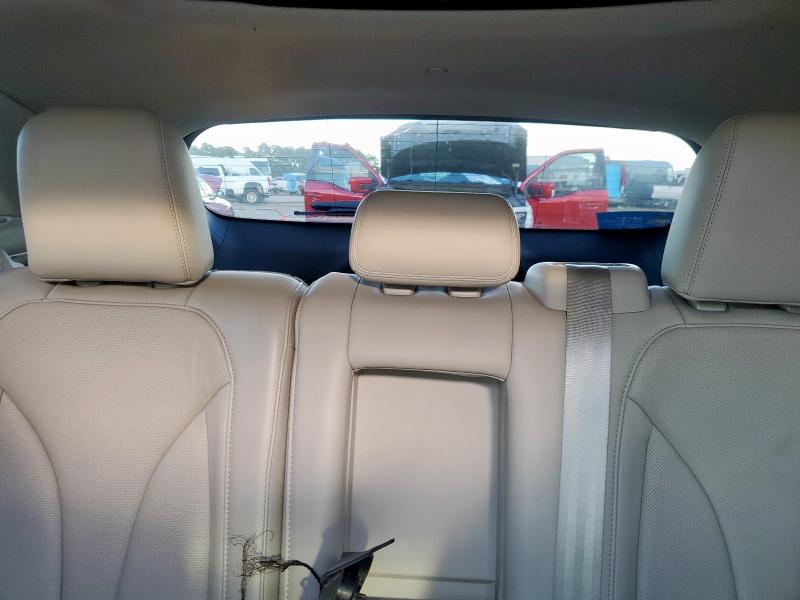 Photo 10 from auction – 2018 LINCOLN MKC RESERV with VIN 5LMCJ3C90JUL22792