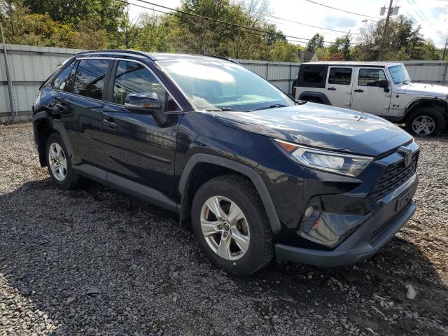 Photo 4 from auction – 2019 TOYOTA RAV4 XLE with VIN JTMP1RFV3KD033783