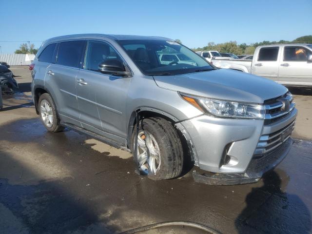 Photo 4 from auction – 2018 TOYOTA HIGHLANDER with VIN 5TDDZRFH8JS494938