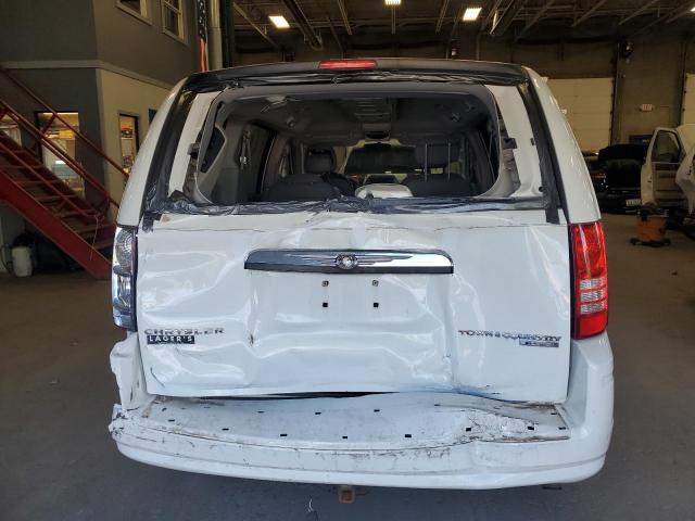 Photo 6 from auction – 2010 CHRYSLER TOWN & COU with VIN 2A4RR5D14AR343960