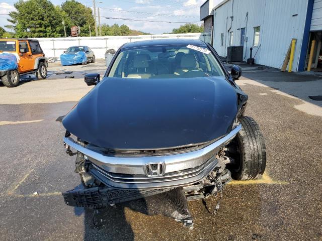 Photo 5 from auction – 2017 HONDA ACCORD with VIN 1HGCR2F87HA245204