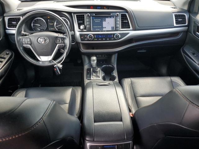 Photo 8 from auction – 2018 TOYOTA HIGHLANDER SE with VIN 5TDJZRFH1JS812949