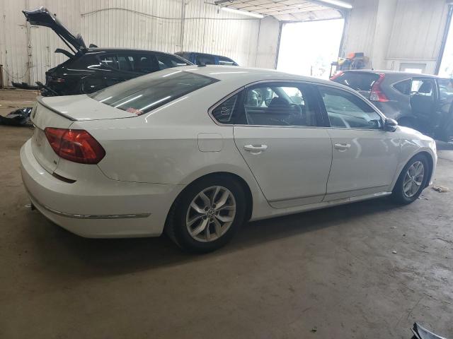 Photo 3 from auction – 2016 VOLKSWAGEN PASSAT S with VIN 1VWAS7A35GC034084