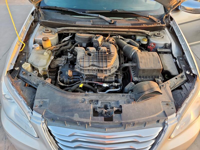 Photo 11 from auction – 2012 CHRYSLER 200 LIMITE with VIN 1C3CCBCG0CN113208