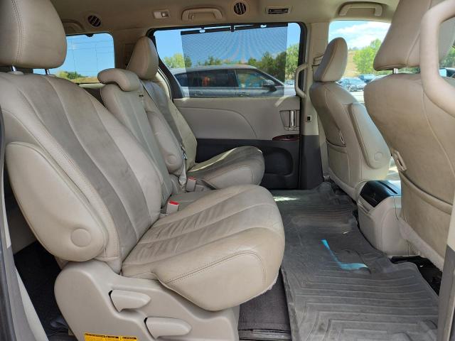 Photo 11 from auction – 2014 TOYOTA SIENNA XLE with VIN 5TDYK3DC4ES415104