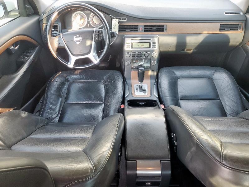 Photo 8 from auction – 2010 VOLVO S80 3.2 with VIN YV1982AS6A1116577