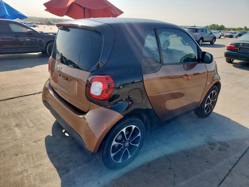Photo 3 from auction – 2016 SMART FORTWO with VIN WMEFJ5DA3GK048048