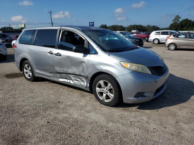 Photo 4 from auction – 2011 TOYOTA SIENA with VIN 5TDZK3DC4BS027807