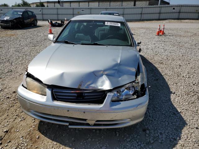 Photo 5 from auction – 2001 TOYOTA CAMRY CE with VIN JT2BG22K810555478