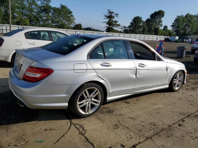 Photo 3 from auction – 2013 MERCEDES-BENZ C 300 4MAT with VIN WDDGF8AB1DR288288