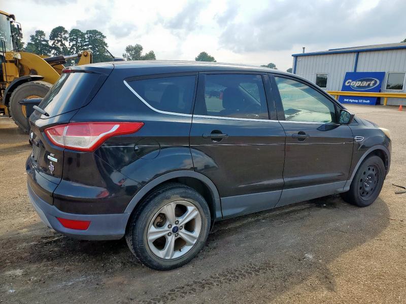 Photo 3 from auction – 2016 FORD ESCAPE SE with VIN 1FMCU0GX7GUB36807