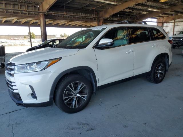 Photo 1 from auction – 2019 TOYOTA HIGHLANDER LE with VIN 5TDBZRFH4KS958445