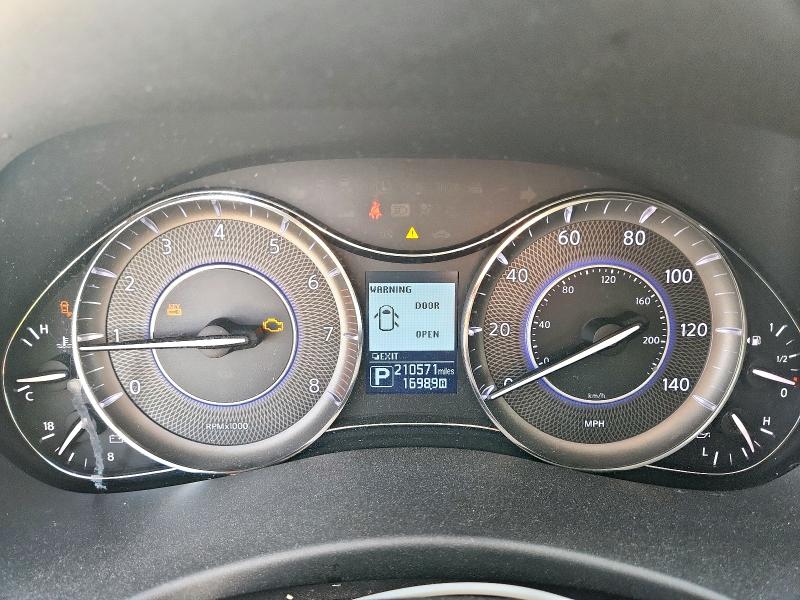 Photo 9 from auction – 2016 INFINITI QX80 with VIN JN8AZ2NF0G9614091