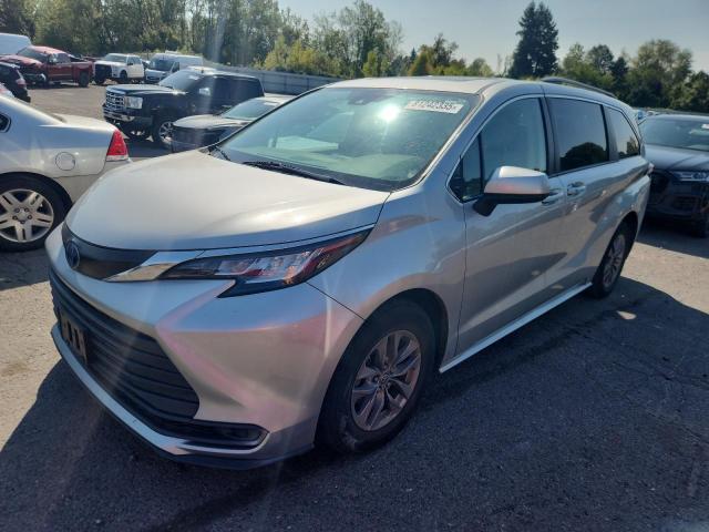 Photo 1 from auction – 2022 TOYOTA SIENNA LE with VIN 5TDBSKFC0NS050319