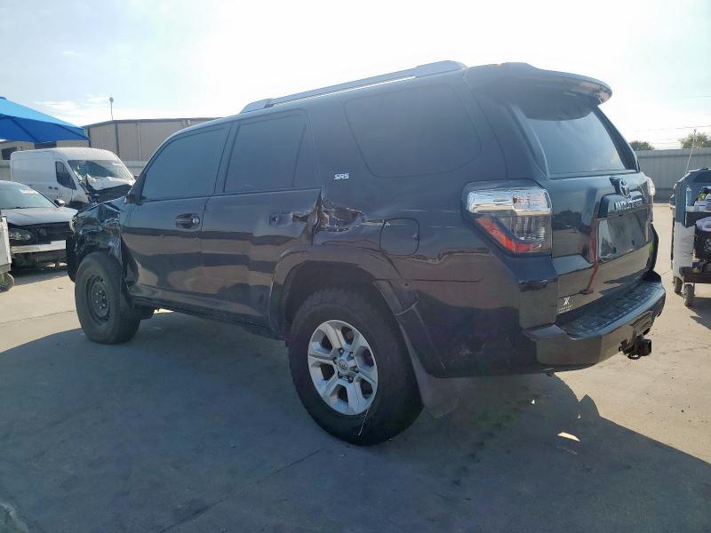 Photo 2 from auction – 2015 TOYOTA 4RUNNER SR with VIN JTEZU5JR5F5104075