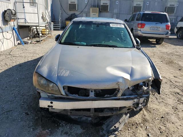 Photo 5 from auction – 2001 INFINITI I30 with VIN JNKCA31AX1T030947