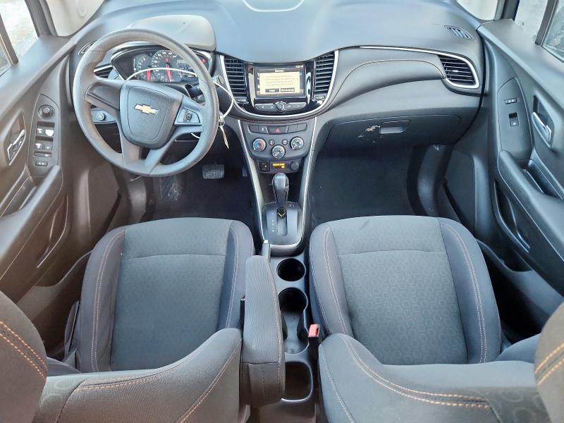 Photo 8 from auction – 2017 CHEVROLET TRAX LS with VIN 3GNCJKSB8HL156412
