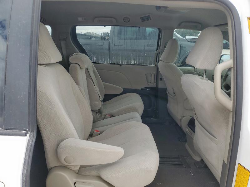 Photo 11 from auction – 2013 TOYOTA SIENNA LE with VIN 5TDKK3DCXDS304562
