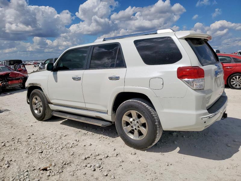 Photo 2 from auction – 2011 TOYOTA 4RUNNER SR with VIN JTEZU5JR4B5017276