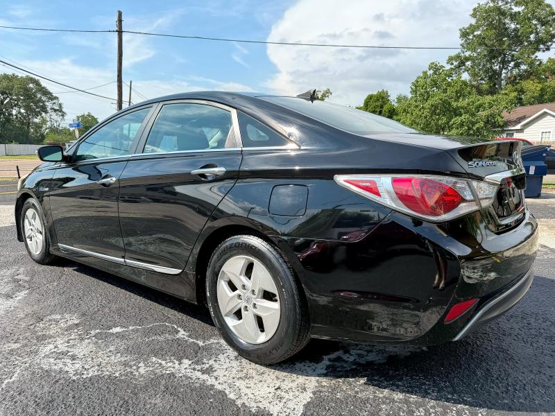Photo 3 from auction – 2012 HYUNDAI SONATA HYB with VIN KMHEC4A48CA039340