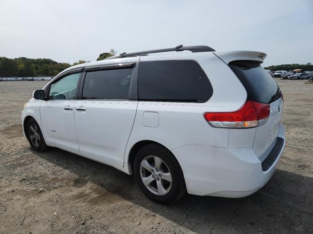 Photo 2 from auction – 2013 TOYOTA SIENNA LE with VIN 5TDKK3DC4DS304539