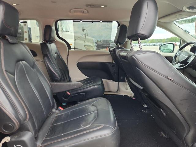 Photo 11 from auction – 2017 CHRYSLER PACIFICA T with VIN 2C4RC1EG6HR634957