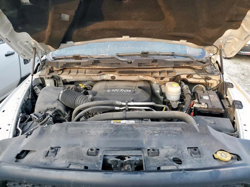 Foto 12 de la subasta – 2016 RAM 3500 ST con VIN 3C63R2GJ7GG358559