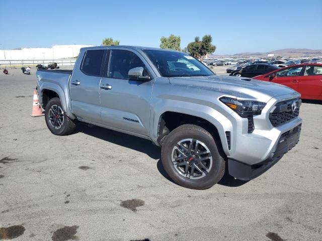 Photo 4 from auction – 2024 TOYOTA TACOMA DOU with VIN 3TMLB5JN4RM034807