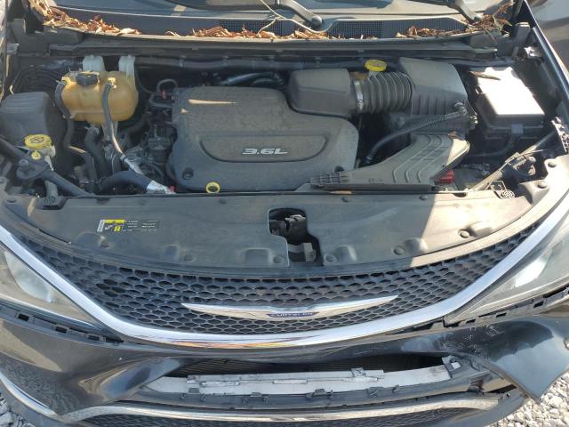 Photo 12 from auction – 2017 CHRYSLER PACIFICA T with VIN 2C4RC1EG1HR515701