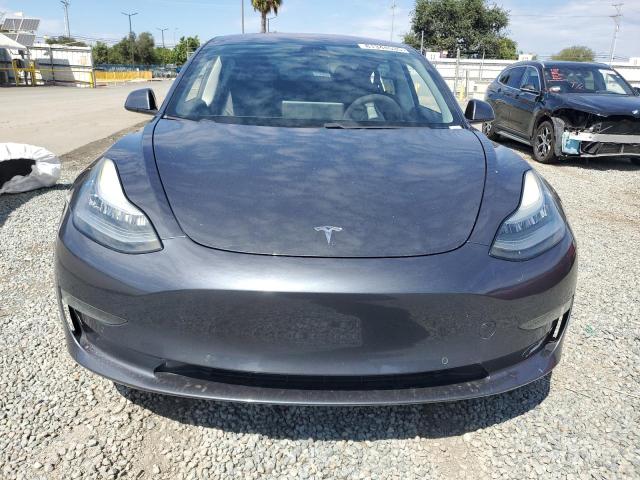 Photo 5 from auction – 2018 TESLA MODEL 3 with VIN 5YJ3E1EA5JF018972