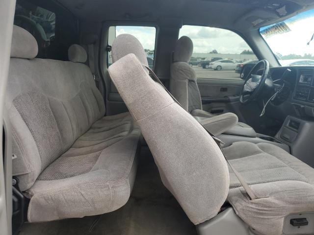 Photo 10 from auction – 2000 CHEVROLET SILVERADO with VIN 2GCEC19T7Y1385931