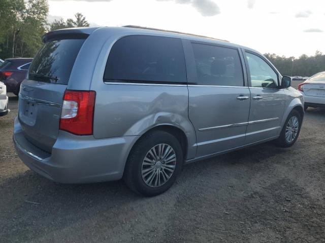 Photo 3 from auction – 2016 CHRYSLER TOWN & COU with VIN 2C4RC1CG2GR252393