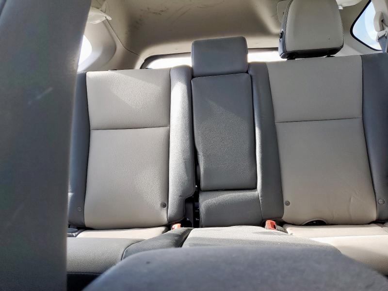 Photo 10 from auction – 2014 TOYOTA RAV4 LIMIT with VIN 2T3YFREV6EW127252