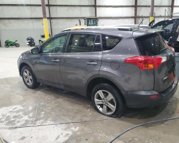 Photo 2 from auction – 2015 TOYOTA RAV4 XLE with VIN 2T3RFREV7FW330964
