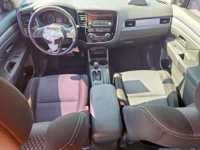 Photo 8 from auction – 2016 MITSUBISHI OUTLANDER with VIN JA4AD2A30GZ000223