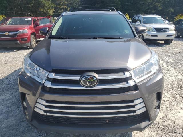 Photo 5 from auction – 2018 TOYOTA HIGHLANDER with VIN 5TDKZRFH6JS280750