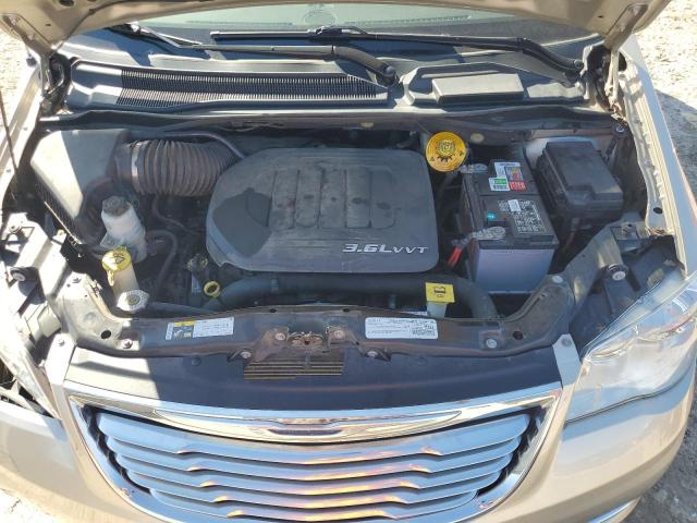 Photo 12 from auction – 2015 CHRYSLER TOWN & COU with VIN 2C4RC1BG2FR708618