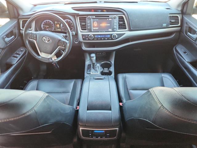 Photo 8 from auction – 2019 TOYOTA HIGHLANDER with VIN 5TDKZRFH3KS553791