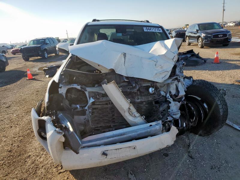 Photo 5 from auction – 2022 TOYOTA 4RUNNER SR with VIN JTEFU5JR7N5271068