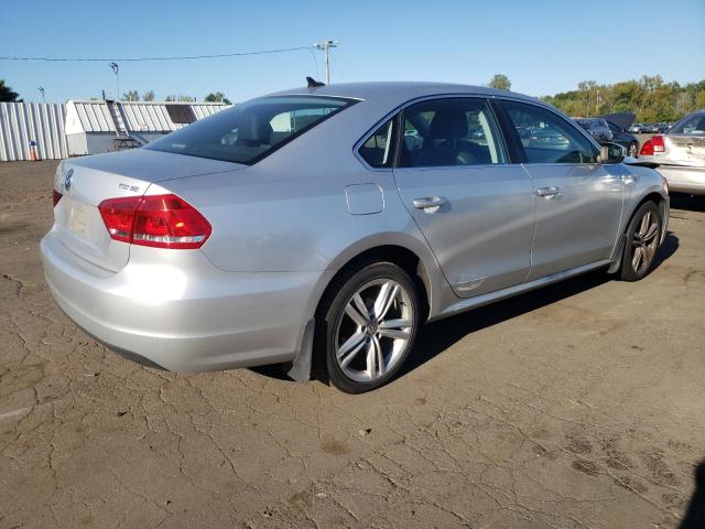 Photo 3 from auction – 2014 VOLKSWAGEN PASSAT SE with VIN 1VWBN7A32EC001701