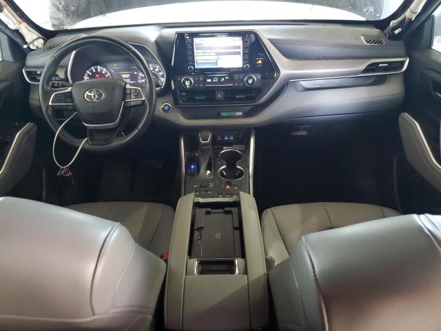 Photo 8 from auction – 2022 TOYOTA HIGHLANDER with VIN 5TDHZRBH3NS204246