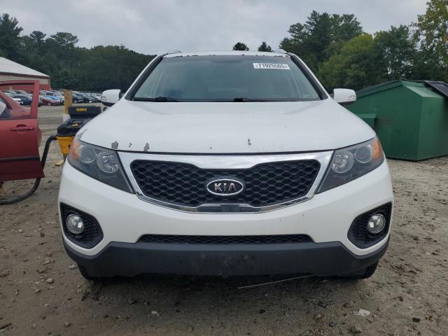 Photo 5 from auction – 2013 KIA SORENTO LX with VIN 5XYKTCA64DG386412