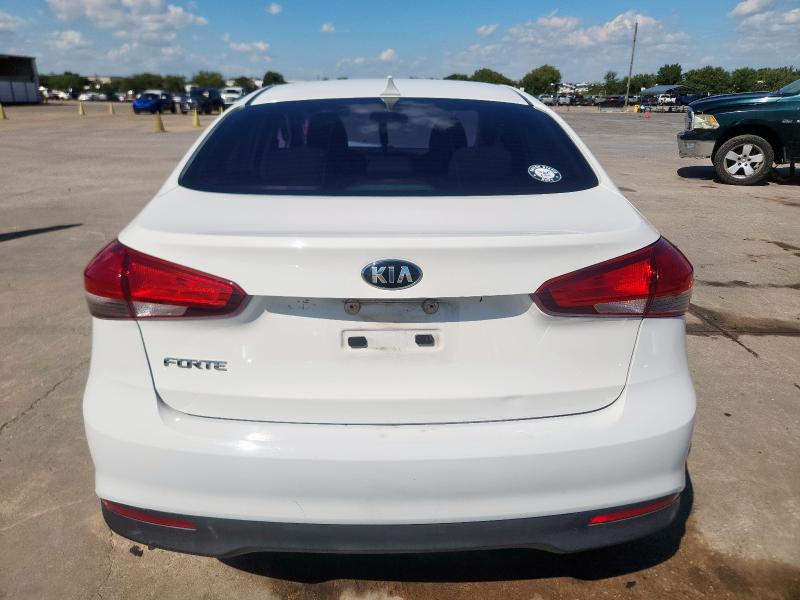 Photo 6 from auction – 2017 KIA FORTE LX with VIN 3KPFK4A72HE072585